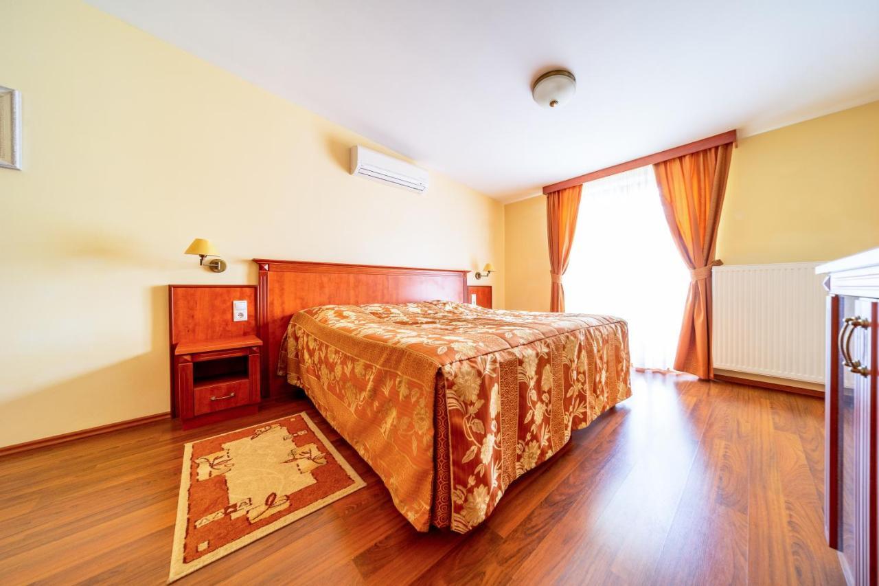 Pannon Hotel Bejelentkezes 20 Oraig, Check-In Until 20 O'Clock, Einchecken Bis 20 Uhr Mohács المظهر الخارجي الصورة