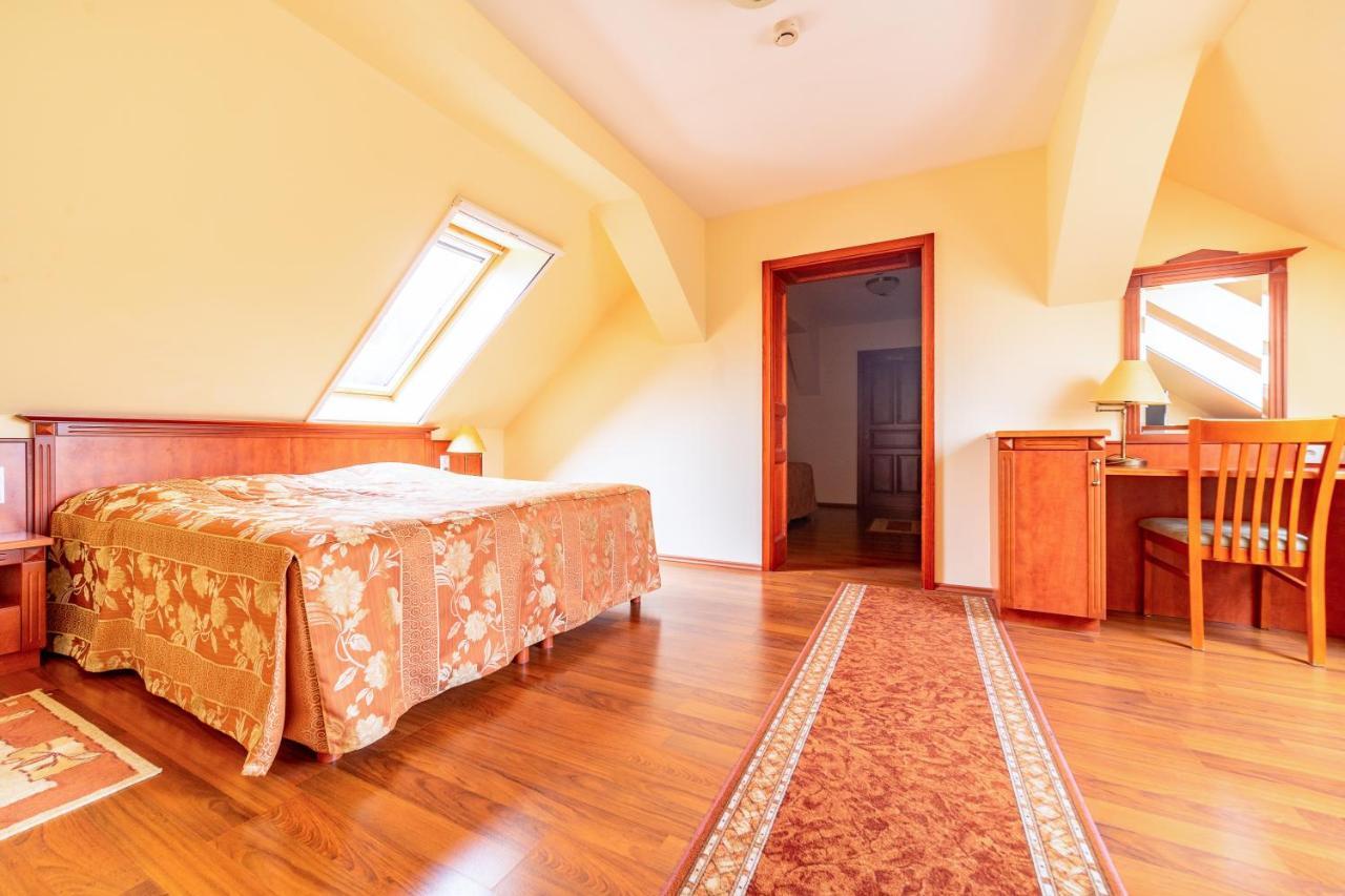 Pannon Hotel Bejelentkezes 20 Oraig, Check-In Until 20 O'Clock, Einchecken Bis 20 Uhr Mohács المظهر الخارجي الصورة